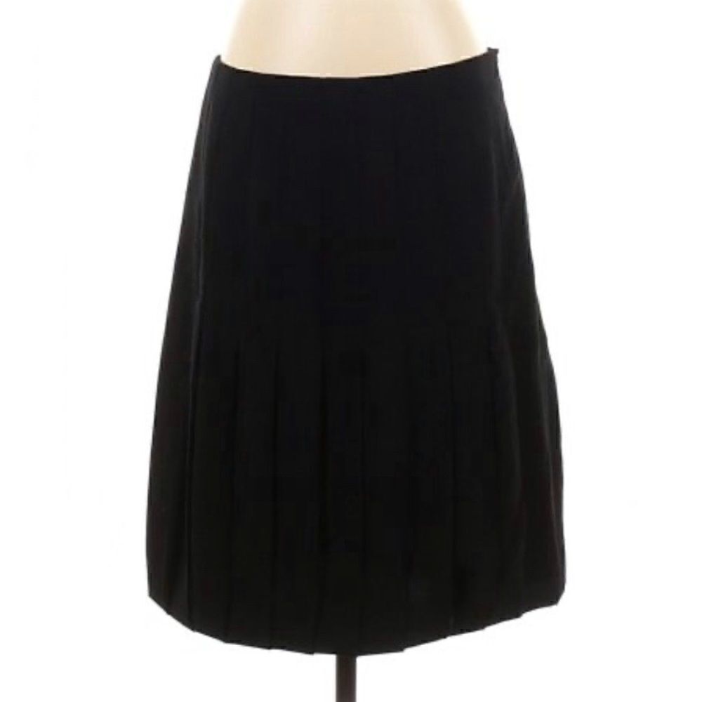 EUC Akris Punto wool pleated bubble hem skirt sz 6